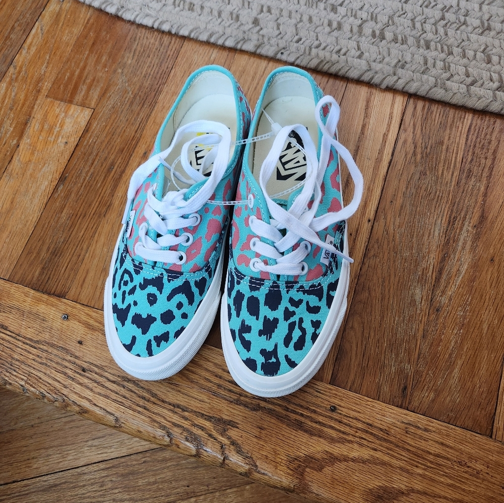 Vans Turquoise and Pink Leopard Tie Up Sneakers
